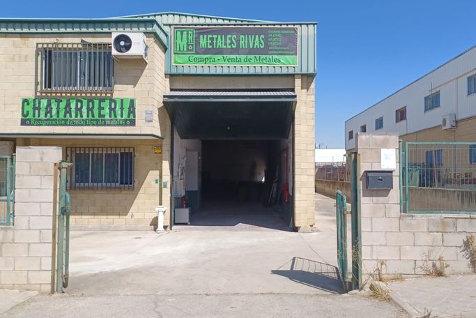 Fachada de la planta de Metales Rivas en Rivas Vaciamadrid